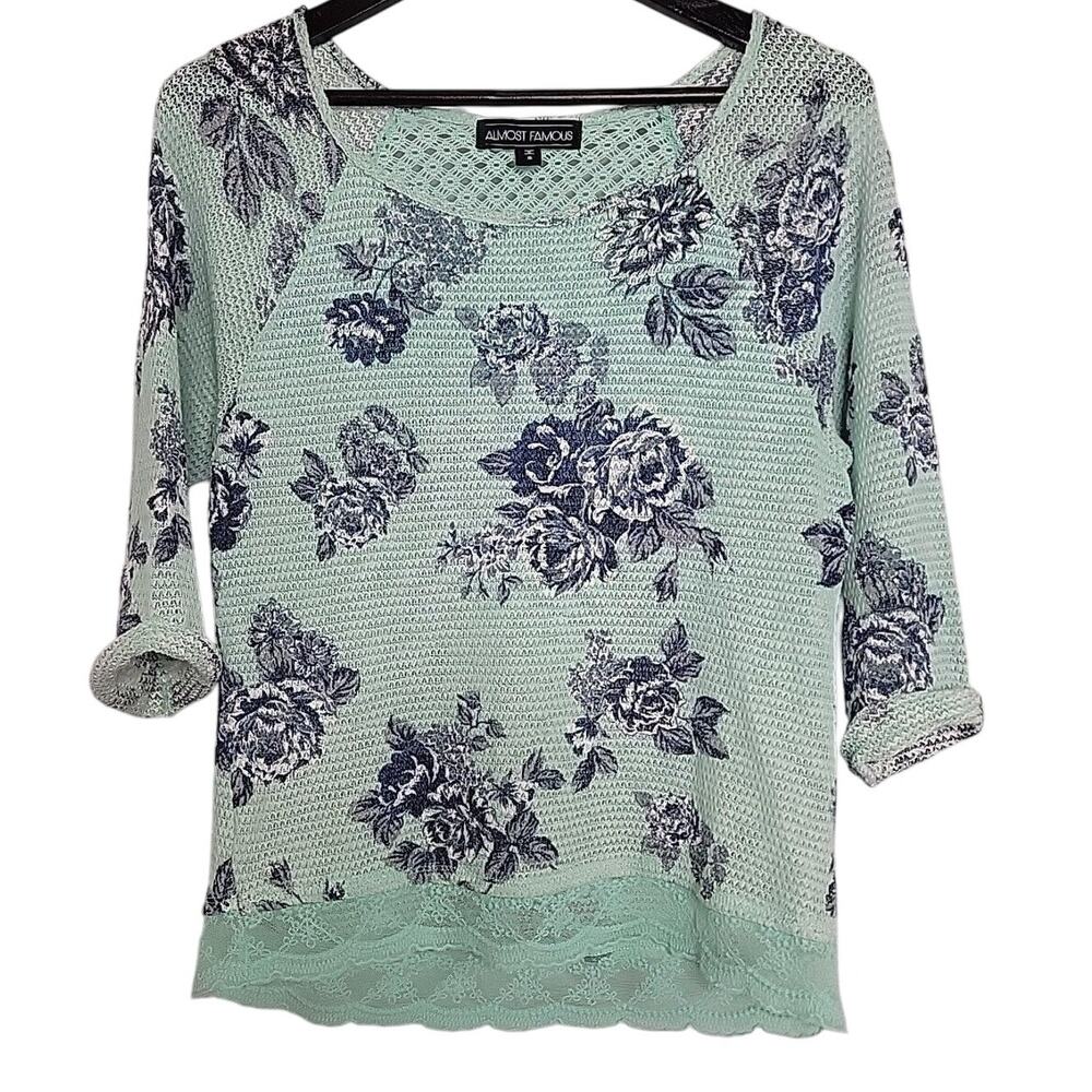 Almost‎ Famous Womens Small Mint Green Floral Knit Sweater Lace Trim 3/4 Sleeve